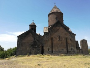 Arménie - klášter Saghmosavank